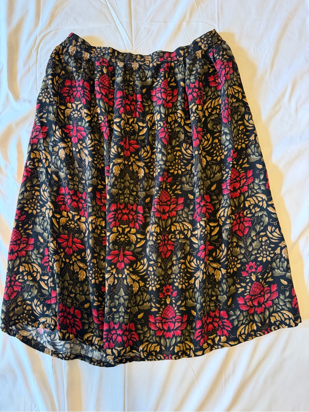 Sag Harbor vintage Black A-Line Skirt with Pink & Gold Floral Print